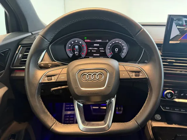 Audi Q5L — Фото автомобиля 13