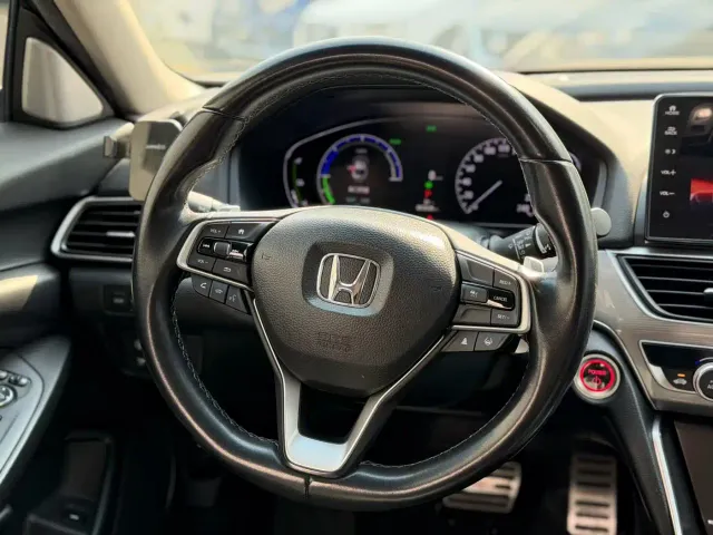 Honda Accord — Фото автомобиля 2