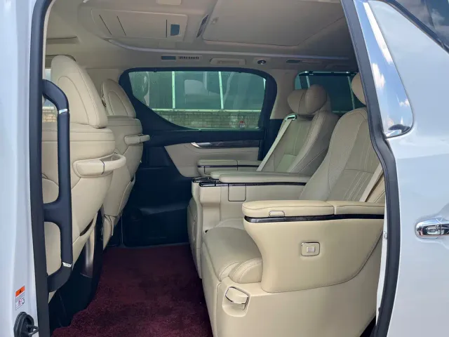 Toyota Vellfire — Фото автомобиля 19