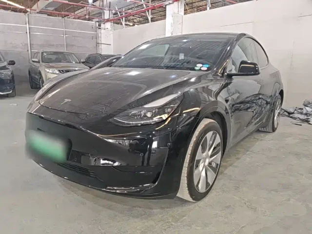 Фотография автомобиля — Tesla Model Y