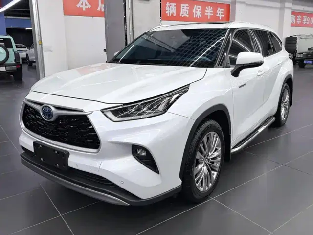 Фотография автомобиля — Toyota Highlander