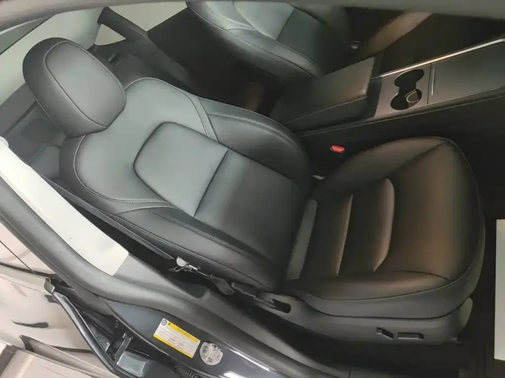 Tesla Model Y 2024 Rear-Wheel Drive Version — Фото автомобиля 24