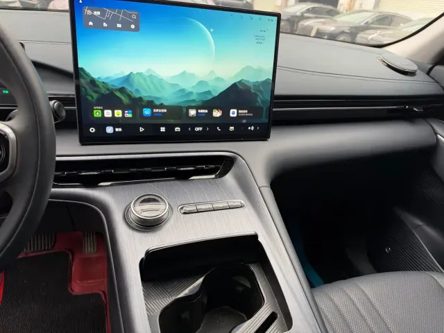 Geely Galaxy E5 — Фото автомобиля 6