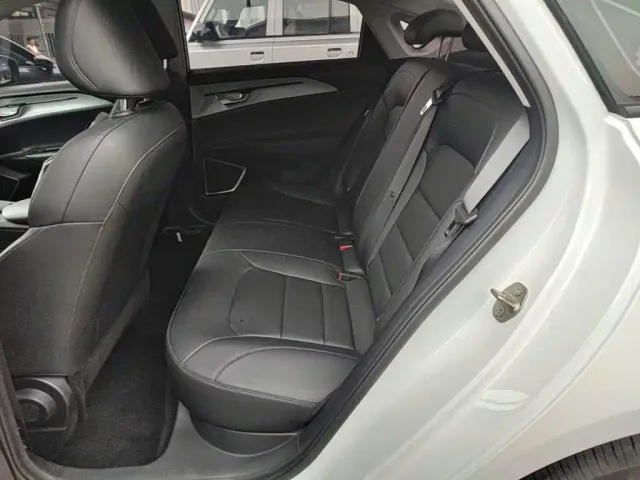 Geely Geometry A — Фото автомобиля 12