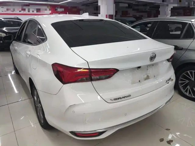 Buick Verano — Фото автомобиля 4