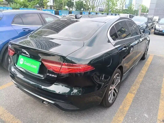 Jaguar XEL — Фото автомобиля 6