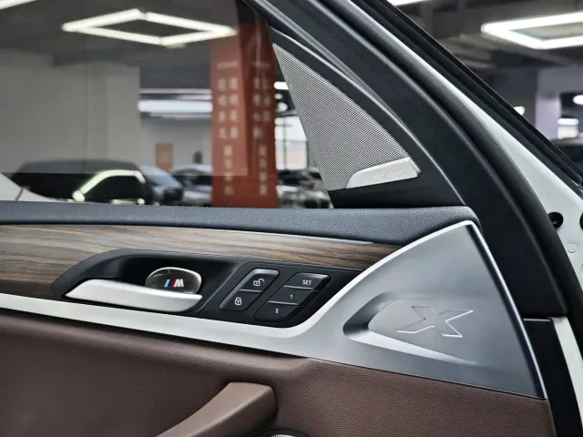 BMW X3 — Фото автомобиля 13