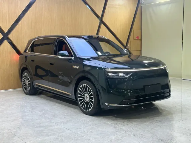 Aito M8 — Фото автомобиля 3