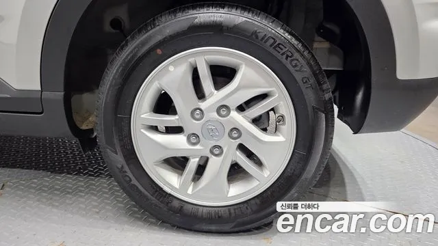 Hyundai Venue — Фото автомобиля 6