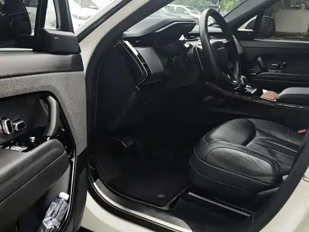 Land Rover Range Rover Sport — Фото автомобиля 7