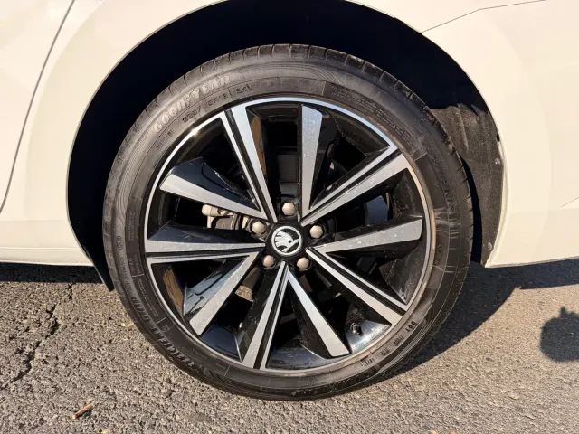 Skoda Superb — Фото автомобиля 23
