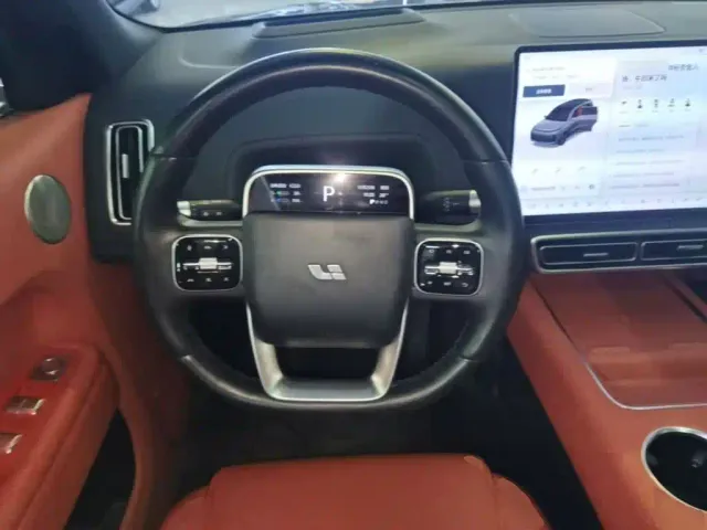 Li Auto L9 — Фото автомобиля 10