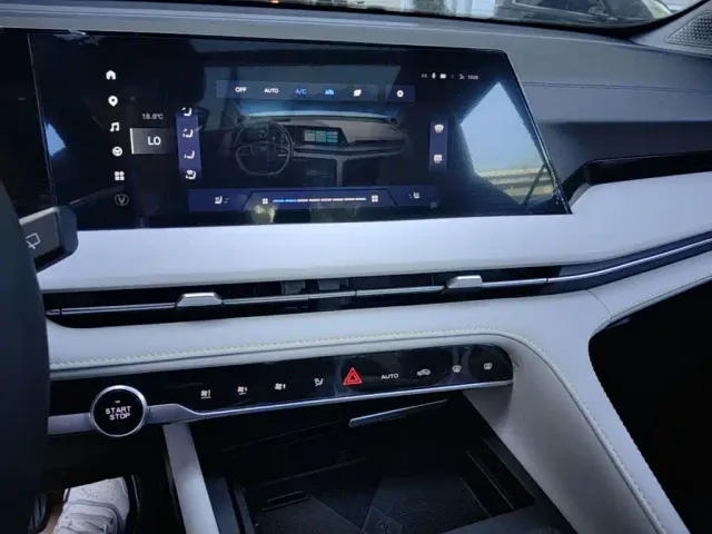 Changan CS75 Plus — Фото автомобиля 12