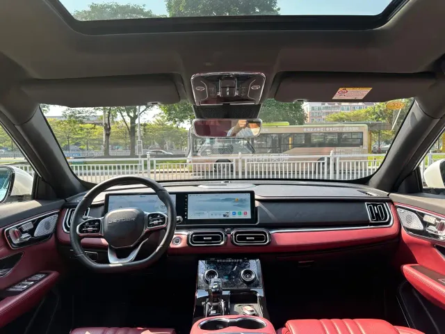 Jetour X70 Plus — Фото автомобиля 11