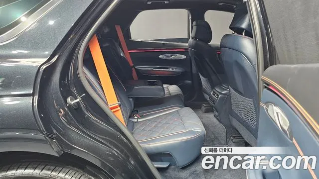 Genesis GV70 — Фото автомобиля 12