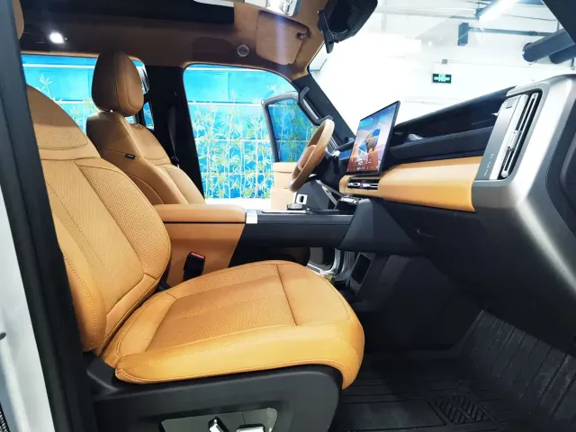 iCAR V27 — Фото автомобиля 17