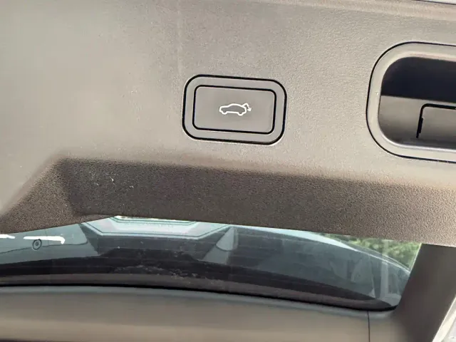 Geely Boyue L — Фото автомобиля 18