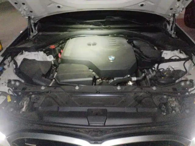 BMW 3 Series — Фото автомобиля 9