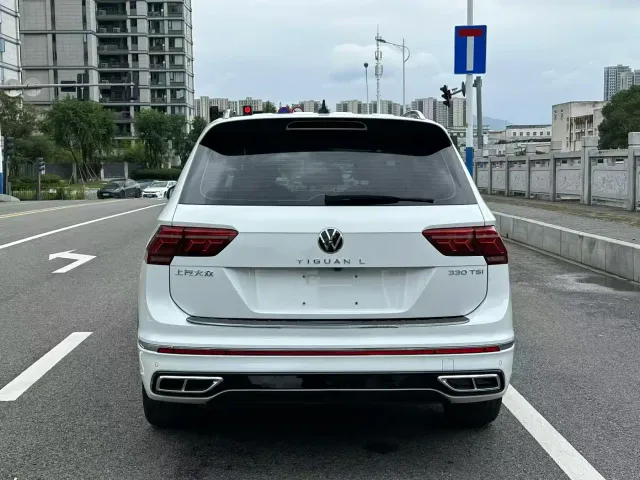 Volkswagen Tiguan L — Фото автомобиля 8