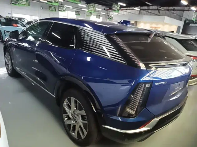 Cadillac Optiq — Фото автомобиля 4