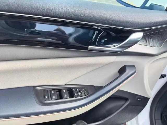 BYD Qin PLUS — Фото автомобиля 12