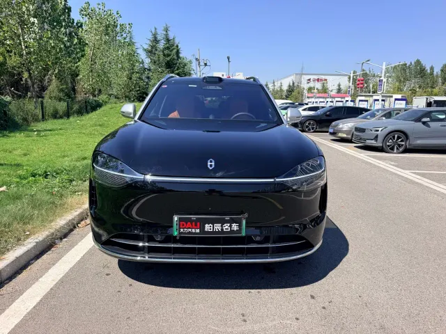 Aito M9 — Фото автомобиля 2