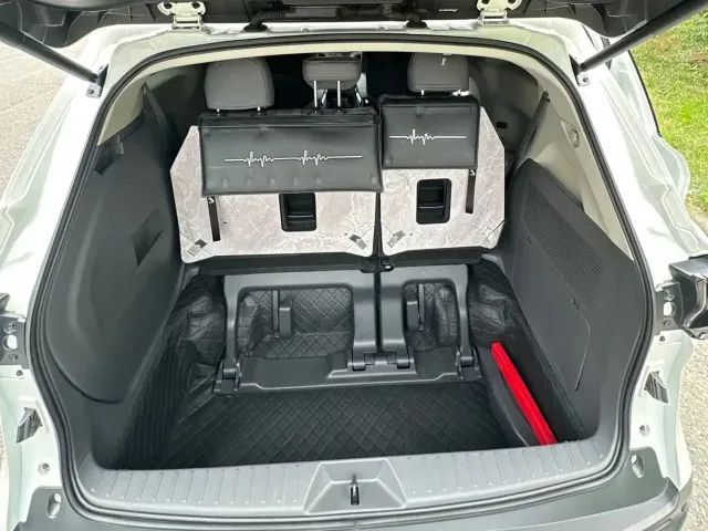 Toyota Granvia 2024 2.5L Hybrid Comfort — Фото автомобиля 17