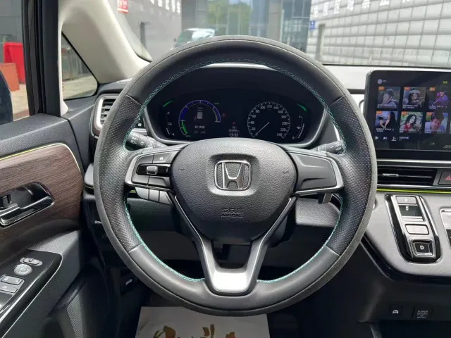 Honda Odyssey — Фото автомобиля 17