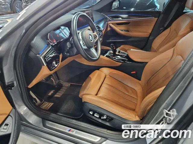 BMW 5 Series G30 — Фото автомобиля 11