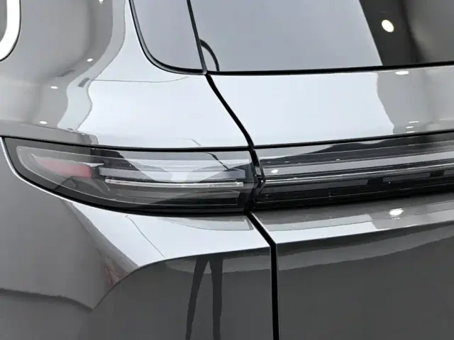 Li Auto L9 — Фото автомобиля 11
