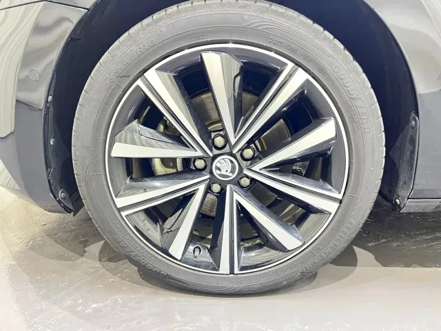 Skoda Superb — Фото автомобиля 18
