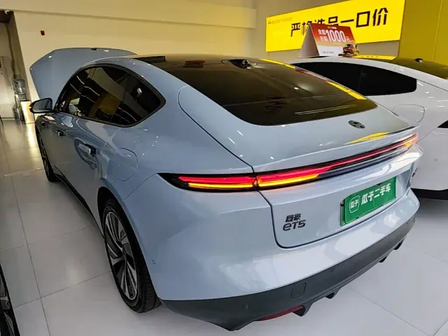 Nio ET5 — Фото автомобиля 4