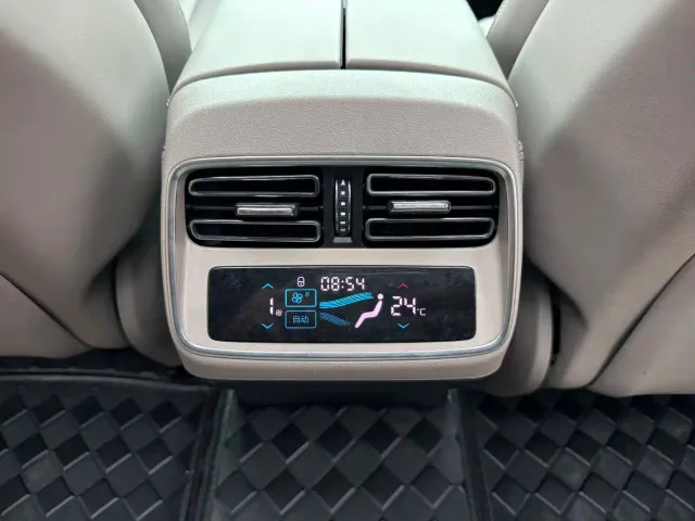 BYD Han 2025 DM-i Smart Drive Edition 125KM Elite — Фото автомобиля 19