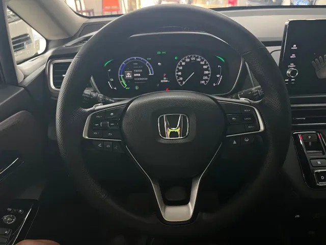 Honda Odyssey — Фото автомобиля 7