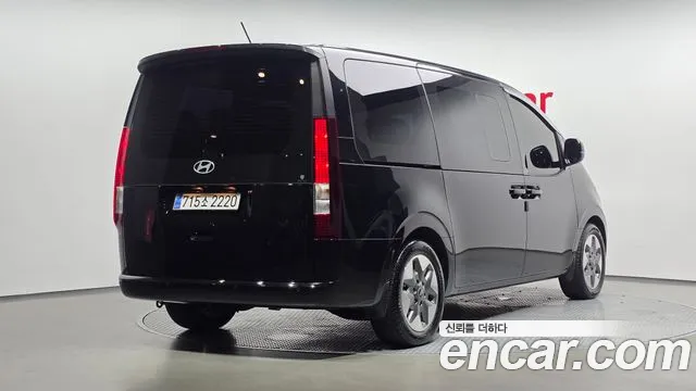 Hyundai Staria Staria Tourer 11 мест — Фото автомобиля 2