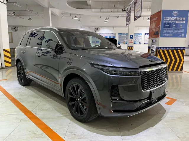 Li Auto ONE — Фото автомобиля 3