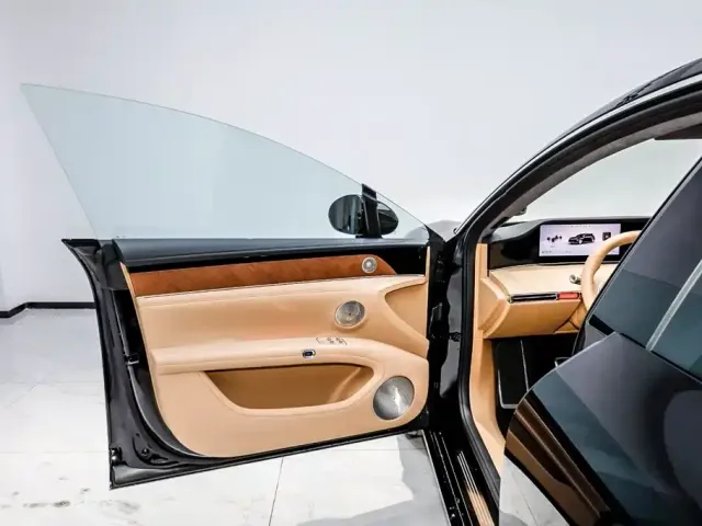 Stelato S9T — Фото автомобиля 8