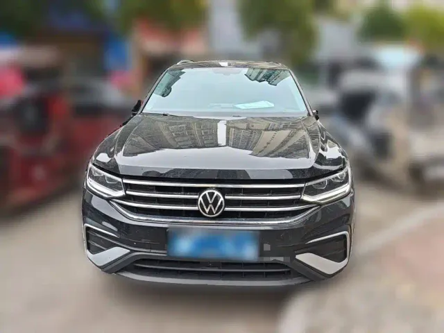 Volkswagen Tiguan L — Фото автомобиля 22