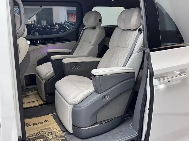 ZEEKR Zeekr 009 2024 7-Seat Aisle AWD Version 108kWh — Фото автомобиля 11
