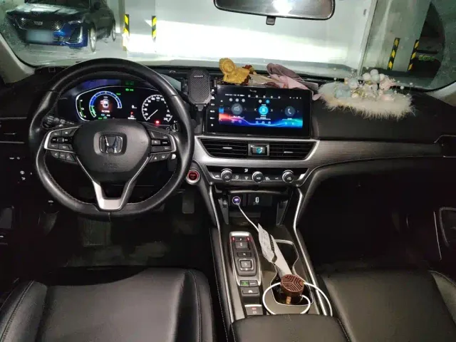 Honda Accord — Фото автомобиля 10