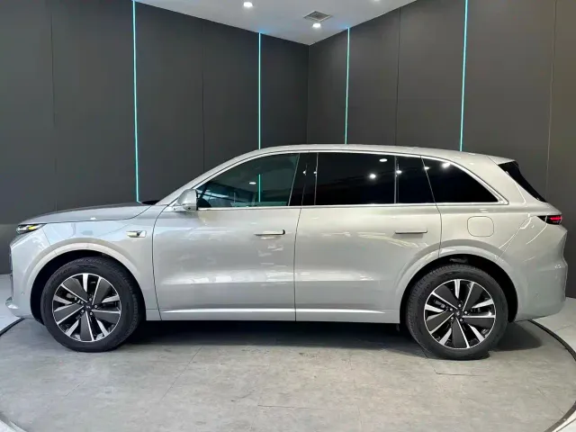 Li Auto L6 — Фото автомобиля 4