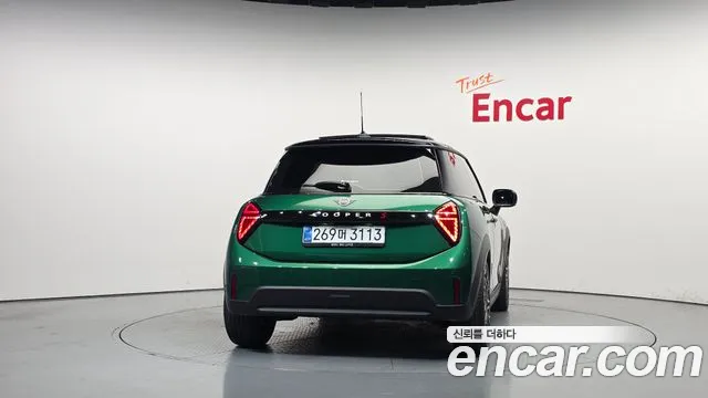 MINI Cooper 4th Gen — Фото автомобиля 4