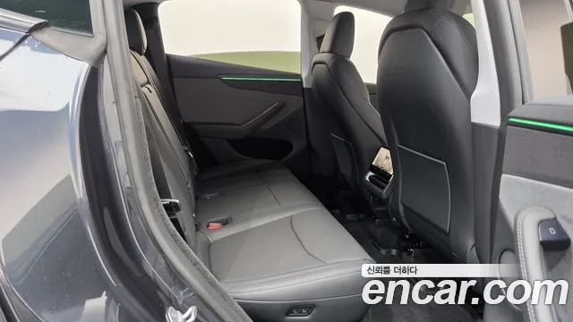 Tesla Model Y — Фото автомобиля 26