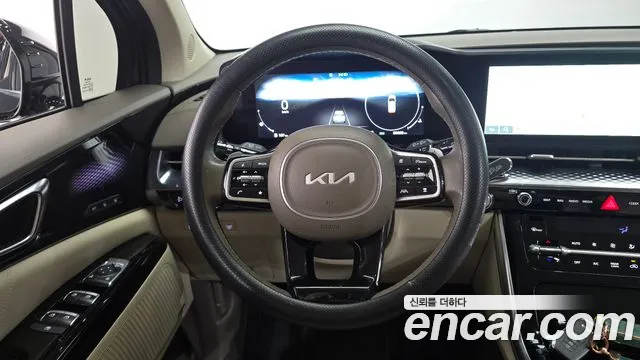 Kia Carnival Generation 4 — Фото автомобиля 12