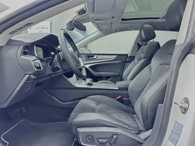 Audi A7L — Фото автомобиля 10