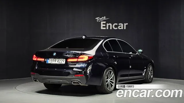 BMW 5 Series G30 — Фото автомобиля 2
