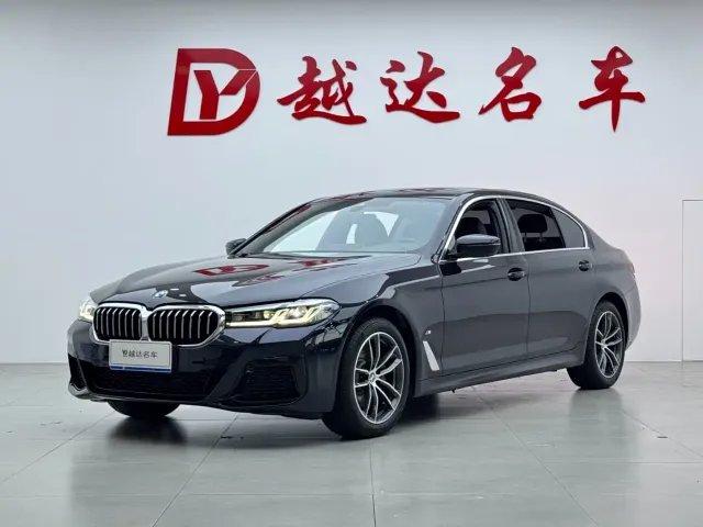 Фотография автомобиля — BMW 5 Series