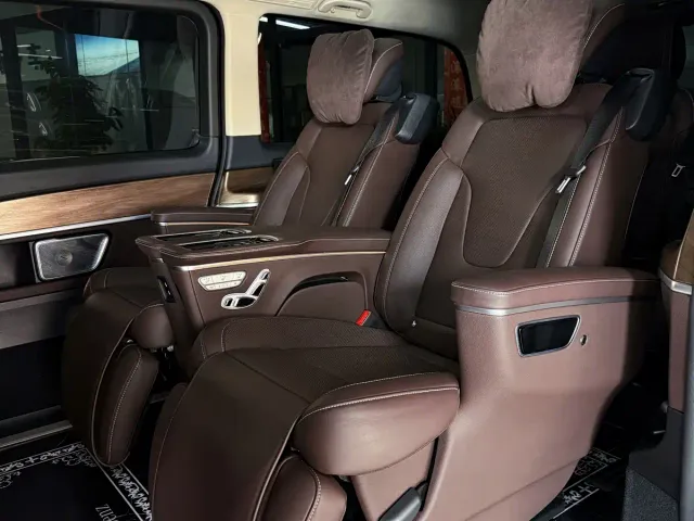 Mercedes-Benz V-Class — Фото автомобиля 9