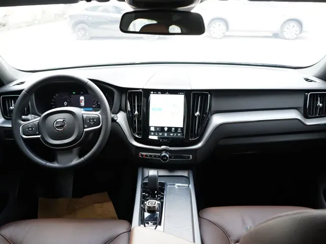 Volvo XC60 — Фото автомобиля 5