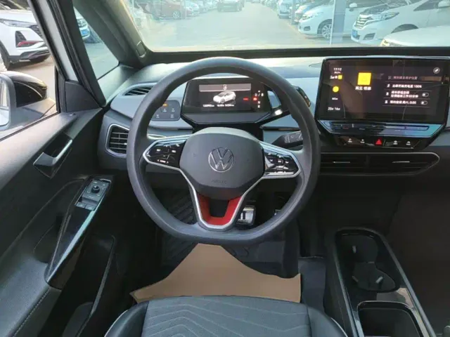 Volkswagen ID.3 — Фото автомобиля 10